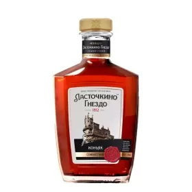 Коньяк ЛАСТОЧКИНО ГНЕЗДО 7-летний 0.5л