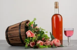 Розовое вино – в чем его особенность, как делают и с чем пьют