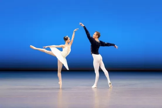 Фестиваль Benoit de la Dance в большом театре