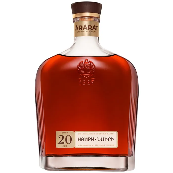 Коньяк армянский выдержанный АРАРАТ «Наири» 20-летний 0.7л, 