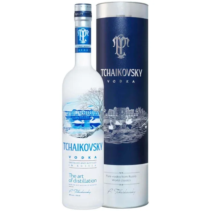 Водка Чайковский 0.7л в тубе, 